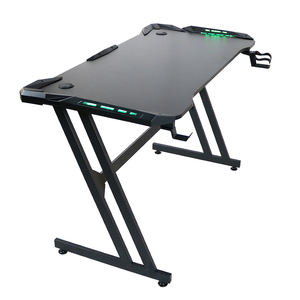 <span class=keywords><strong>Bureau</strong></span> de jeu RGB en vente chaude <span class=keywords><strong>avec</strong></span> bande lumineuse LED, table d'ordinateur pour configuration de joueur, poste de travail de jeu, <span class=keywords><strong>bureau</strong></span> en forme de Z noir - Product Image 1