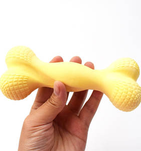 Üreticinin yeni çevre dostu TPR köpek çiğneme oyuncakları sevimli karikatür tarzı süt koku köpük kemikleri topları - Product Image 2