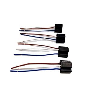 Faros automotrices de alta calidad <span class=keywords><strong>H4</strong></span> 12V bombilla enchufe cable conector automotriz - Product Image 1