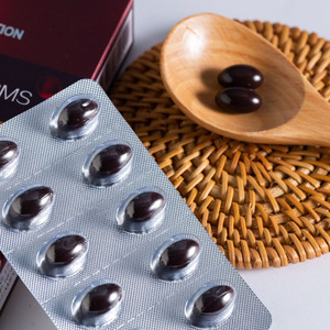 कारखाने की आपूर्ति हलाल प्रमाणित शुद्ध मिट्टी के अर्क पाउडर लुंबरुकिनेसे स्वास्थ्य खाद्य जल में घुलनशील - Product Image 4