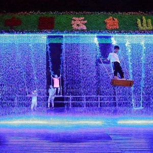 Rideau de pluie cascade LED extérieur personnalisé populaire autoportant ornement de jardin en métal et fontaine de pluie