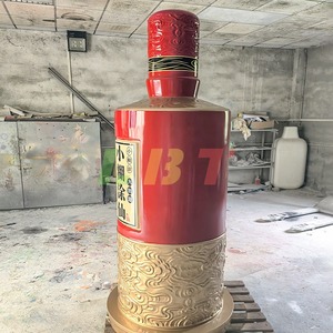 Escultura de suelo grande de fibra de vidrio con forma de botella de vino, instalación artística personalizable para decoración de cumpleaños - Product Image 4