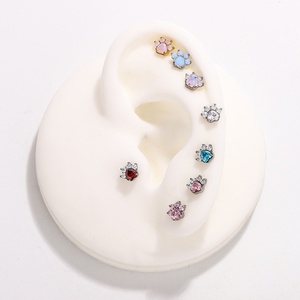 Pendientes de tuerca de aleación de titanio G23 con diseño de pata de gato, estilo europeo/americano, con circonita, diseño de dibujos animados, 09mm, joyería para perforaciones - Product Image 3