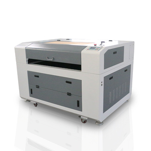 Graveur laser FL-690 avec zone de travail de 600*900 mm, table à couteaux motorisée en aluminium alvéolé FL-690 Graveur laser - Product Image 1