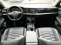 Подержанный автомобиль Volkswagen Passat 2019 года, золотистый, 2.0T, автомат, левый руль, бензин, седан