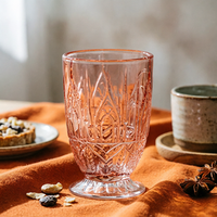 Verre à boire coloré de style européen, pressé à la machine, gobelet à motifs floraux gravés pour les fêtes