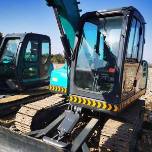 รถขุดไฮดรอลิก Kobelco SK75 7.5 ตัน มือสองคุณภาพสูง รถขุดขนาดเล็กที่เชื่อถือได้ พร้อมอุปกรณ์เสริมเบรกเกอร์ ทัมบ์ และอุปกรณ์เสริมเจาะดิน ได้รับการรับรองมาตรฐาน CE - Product Image 1