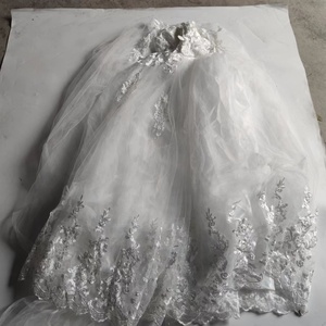 Vestidos <span class=keywords><strong>de</strong></span> <span class=keywords><strong>Novia</strong></span> <span class=keywords><strong>de</strong></span> Segunda Mano Baratos pero <span class=keywords><strong>de</strong></span> Buena Calidad, Blancos y Coloridos, <span class=keywords><strong>Vestido</strong></span> <span class=keywords><strong>de</strong></span> <span class=keywords><strong>Novia</strong></span> Usado - Product Image 3