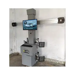 汽车对准平衡机一台电脑显示车轮定位