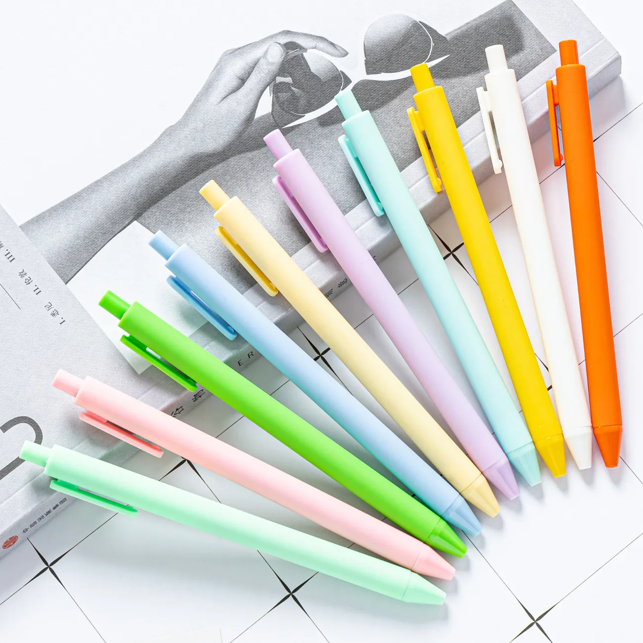 Hot Selling Advertising School Gift Ball Pen Custom Logo Click Pen Macaron Multi-color Plastic Ballpoint Pen
