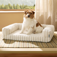 Lit d'intérieur rectangulaire moderne et luxueux pour animaux de compagnie, en fourrure de lapin écologique et polyester, pour chiens et chats, doux et orthopédique, en carton.