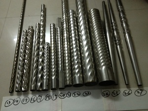 La machine de filetage de <span class=keywords><strong>tuyau</strong></span> en métal font le <span class=keywords><strong>tuyau</strong></span> rond au tube décoratif tordu d'équipement de traitement de tube - Product Image 5
