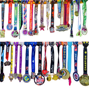 Medallas de cristal blancas giratorias con Logo de la llave del perro, en color negro y dorado, premios económicos, medallas de acrílico, venta al por mayor - Product Image 1