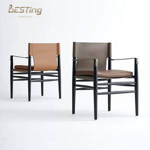 <span class=keywords><strong>Chaise</strong></span> de salle à manger en bois massif rembourrée en cuir de selle résistante à l'usure de haute qualité médiévale au design classique nordique - Product Image 3