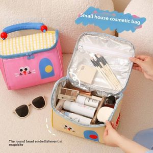Multifunción de gran capacidad Mini Cute Little House Styling Handheld Cosmetic Bag Neceser DE ASEO Bolsa de almuerzo de mantenimiento fresco - Product Image 1
