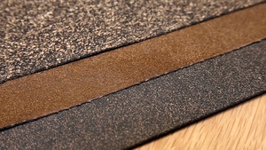 TIANLEICORK Feuille de caoutchouc de <span class=keywords><strong>liège</strong></span> haute densité directe d'usine 1mm-12mm épaisseur 50mm <span class=keywords><strong>rouleau</strong></span> joints de gazon artificiel <span class=keywords><strong>revêtement</strong></span> de <span class=keywords><strong>sol</strong></span> en caoutchouc - Product Image 3