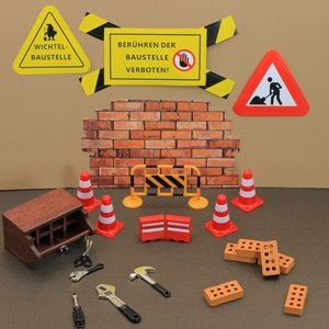 Miniatur-Werkzeugkasten für Puppenhäuser mit Schraubenschlüssel, Hammer und Straßensperren-Modell als Dekoration - Product Image 2