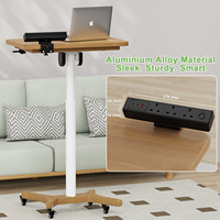Multiprise de bureau 7-en-1 à fixation par pince avec 3 prises CA, 2 ports USB-C, 1 port USB-A et interrupteur pour postes de travail à domicile et au bureau