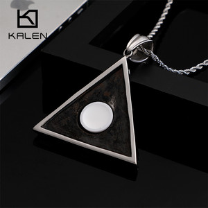 <span class=keywords><strong>Colgante</strong></span> <span class=keywords><strong>de</strong></span> Acero Inoxidable KALEN con <span class=keywords><strong>Ojo</strong></span> <span class=keywords><strong>de</strong></span> <span class=keywords><strong>Horus</strong></span> Triangular para Hombre - Product Image 5