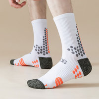 Chaussettes de compression de sport pour hommes de haute qualité avec manchette tricotée antidérapante Logo personnalisable Position inférieure pour la saison estivale des jeunes
