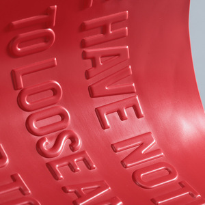 Personnalisation de patchs logo en silicone 3D avec lettrage thermocollant Hongxinquan pour vêtements, textiles de maison et articles d'habillement - Product Image 1