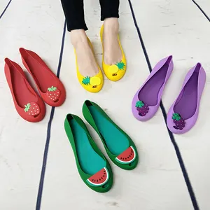 Damen Flache PVC Obst Sandalen Neue Mode Frauen Sommer Gelee Schuhe Phantasie Fisch Mund China Sommer Schwarz Peep Toe Sandalen