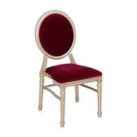 Chaise Louis en résine de luxe, style européen, chaise de salle à manger commerciale, design empilable pour banquets, mariages et événements