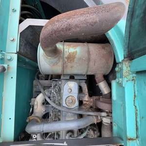 Excavadora Hidráulica Kobelco SK135SR/SK130 de Segunda Mano, 13.5 Toneladas, en Excelentes Condiciones, Componentes Originales, Diseño de Cola Corta, Mitsubishi - Product Image 3