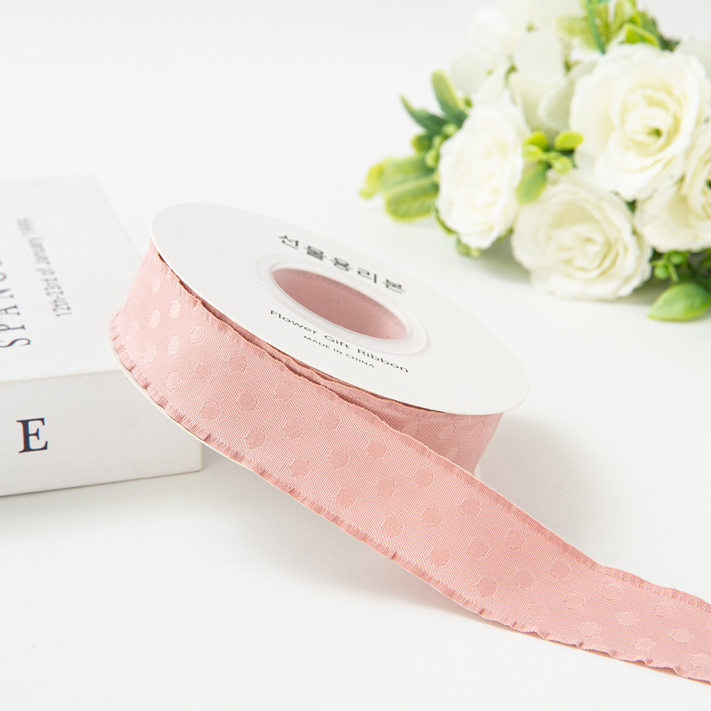 Bord ondulé à pois rose pâte de haricots de 3,8 mm [10 yards]