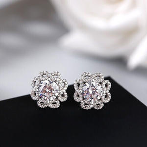 Pendientes de oro blanco con diamantes redondos de talla brillante, color D, naturales, certificados por GIA, joyería clásica de boda para mujer - Product Image 3