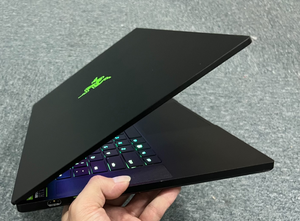 Laptop para Juegos <span class=keywords><strong>Intel</strong></span> de Alta Calidad, <span class=keywords><strong>Razer</strong></span> Blade 15 Advanced RTX2070 (8GB) 240Hz Core I7-9750H 16GB RAM 15.6" SSD Windows 10 - Product Image 4