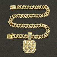 Collier Hip Hop Bling pour Homme avec Plaque Carrée, Chaîne Cubaine Plaqué Or, Zircon Cubique Scintillant, Bijou Tendance Urbaine