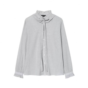 เสื้อเบลาส์วินเทจสำหรับผู้หญิง ZA รุ่นใหม่ประจำฤดูใบไม้ผลิปี 2026 ดีไซน์เรียบง่าย ใช้งานได้หลากหลาย แต่งระบายลายทาง ติดกระดุม ผ้าทอ ปักโลโก้ด้านหน้า ผลิตจากโพลีเอสเตอร์ 100% - Product Image 1