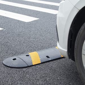 Bosses de vitesse en acier au carbone bosses de vitesse en acier moulé plaques tampons de limitation de vitesse en <span class=keywords><strong>fonte</strong></span> circulation routière - Product Image 4