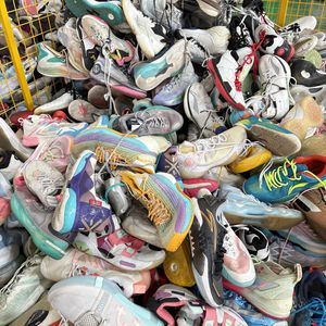 Lote al por mayor de zapatillas de baloncesto usadas de alta calidad S3-<span class=keywords><strong>2</strong></span>-<span class=keywords><strong>Q</strong></span>, calzado deportivo de marca china para hombre en fardos, zapatos de <span class=keywords><strong>segunda</strong></span> <span class=keywords><strong>mano</strong></span> para hombre. - Product Image 5