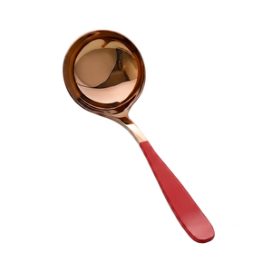 Cuillère de service plaquée or rose avec manche rouge, finition miroir, design moderne, durable, long manche, vaisselle de cuisine - Product Image 1