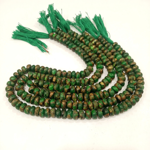 Perles rondes en turquoise cuivrée verte naturelle, simples, 8 pouces de long - Product Image 1