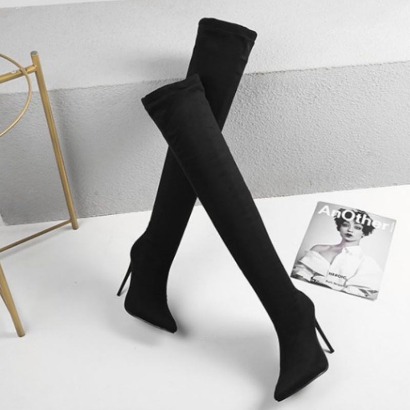 หนังกลับสีดำ(ตุ๊กตา