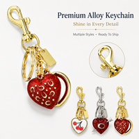 Porte-clés Cœur Amour Tendance, Breloque de Sac Scintillante, Pendentif Mignon pour Femme, Accessoires Plaqué Or, Porte-clés de Voiture, Vente en Gros, OEM Personnalisé