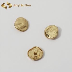 Jinyi Nút Nhà Máy OEM ODM Thiết Kế Mới Biểu Tượng Tùy Chỉnh Mô Hình Thương Hiệu Quần Áo Phụ Kiện Kẽm Hợp Kim Kim Loại Chân Nút Cho Áo - Product Image 3