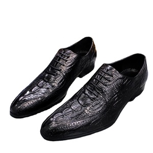 Mocassins Gommino Extravagants Grande Taille à Bout Pointu et Motifs Floraux, Respirants, Légers et Antidérapants, Printemps-Automne 2026 - Product Image 1