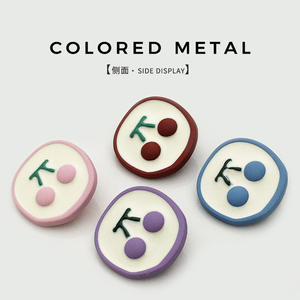 Boutons en forme de cerise mignons, lisses et anti-rayures, spéciaux pour les vêtements des enfants, pulls, cardigans, manteaux, accessoires vestimentaires - Product Image 3