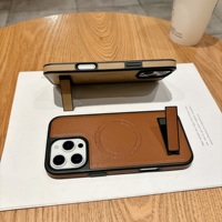 Étui de téléphone portable de luxe transparent en TPU+PC avec bande magnétique en relief et support pour protection d'appareil photo pour iPhone 13/14/15/16