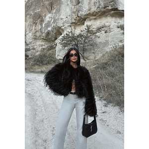 Manteau long et ajusté en fourrure noire Leroy avec imprimé vintage, fermeture à simple boutonnage, en fausse laine et soie - Product Image 6