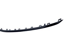 Moldura Inferior de Parachoques Delantero ANTUBAO para <span class=keywords><strong>Mercedes</strong></span>-<span class=keywords><strong>Benz</strong></span> Clase A W177 / Clase GLA H118 - Compatible con OE 1778850006 - Product Image 4
