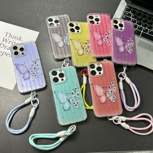 Accessoires électroniques : <span class=keywords><strong>Coque</strong></span> de téléphone papillon <span class=keywords><strong>avec</strong></span> <span class=keywords><strong>dragonne</strong></span> pour <span class=keywords><strong>iPhone</strong></span> 15 <span class=keywords><strong>Pro</strong></span> Max, 16, 14 Plus, 13, 12, <span class=keywords><strong>11</strong></span> – Idéale pour filles et femmes - Product Image 1