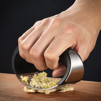 ZJ-25 Handmatige Knoflookpers Ring met Kneed- en Schilfunctie voor Huishoudelijk Gebruik, Fruit & Groente Gereedschap