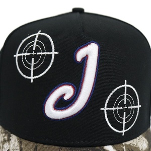 Venta al por mayor algodón bordado Snapback gorra negra hombres logotipo personalizado deportes sombreros béisbol <span class=keywords><strong>9forty</strong></span> Cap a Frame sombrero Camo Cap para hombres - Product Image 2