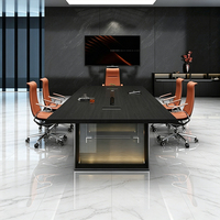Table de conférence de bureau moderne KMJ pour 20 personnes, table rectangulaire longue peinte de luxe pour les négociations et la formation