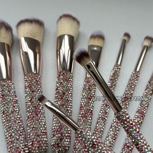 ชุดแปรงแต่งหน้าระดับมืออาชีพ Blingbling urious 9 ชิ้น วีแกน เครื่องสำอางจากธรรมชาติ สีโรสโกลด์ อุปกรณ์เสริมความงาม ชุดแปรงรองพื้น - Product Image 1